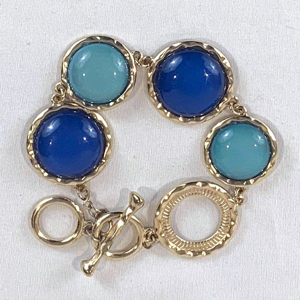 ❤️ Gold and Blue Chunky Toggle Bracelet